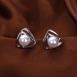 Pearl Geometric Triangle Stud Earrings